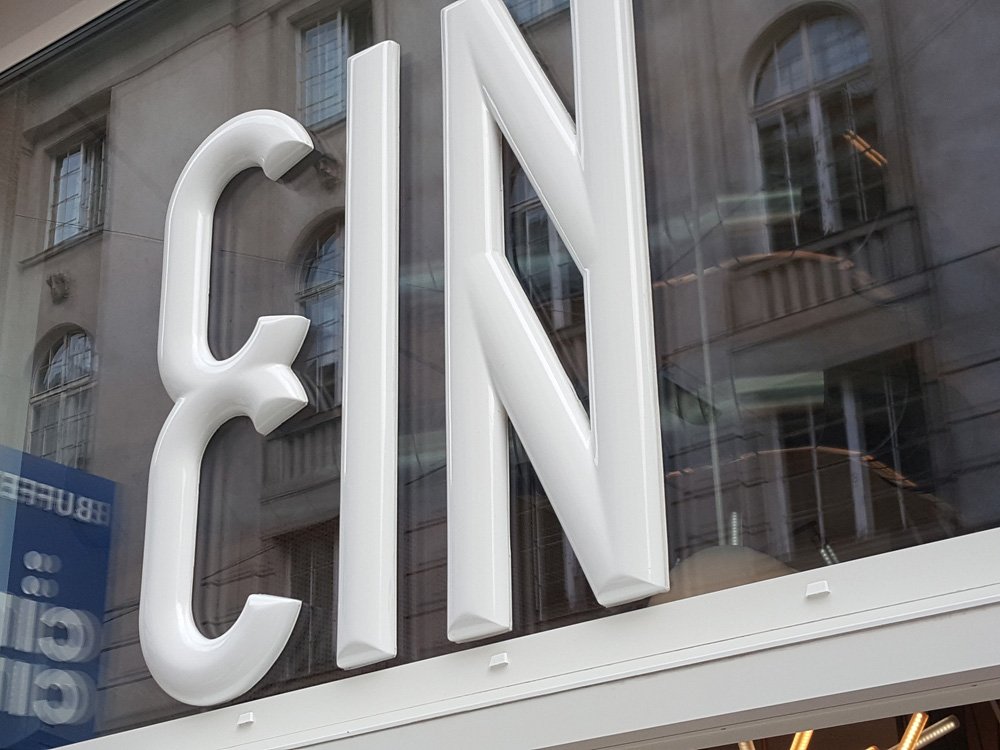 Cin Cin Aussenkennung © Winter Artservice