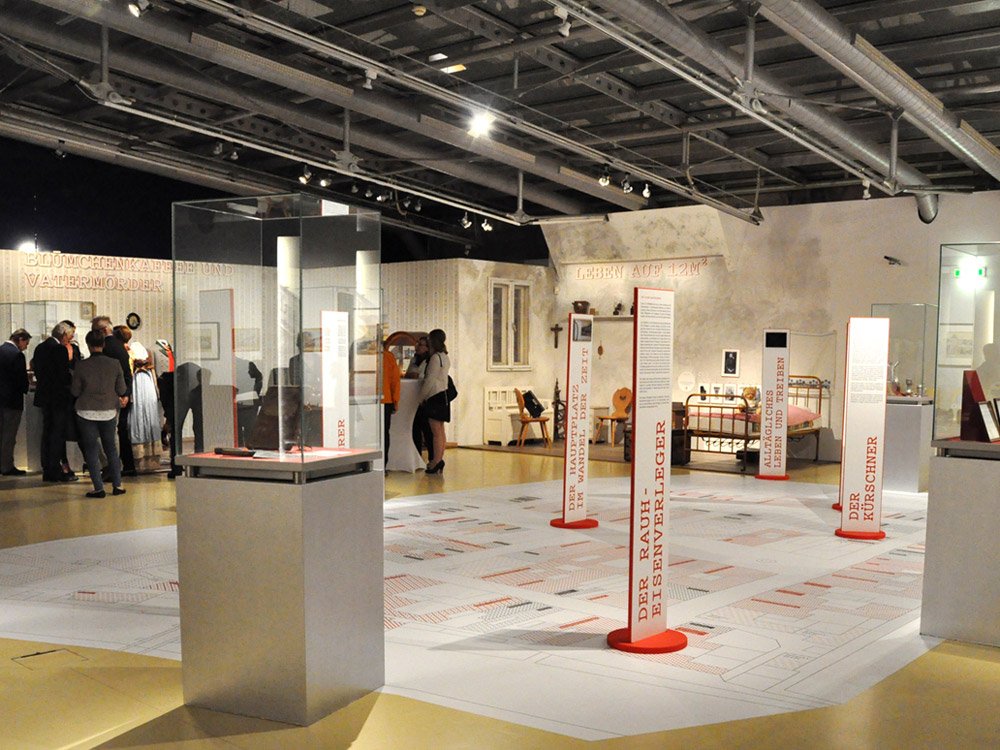 2018 LE(O)BENSBILDER – LE(O)BENSSPUREN - Kunsthalle Leoben © Winter Artservice