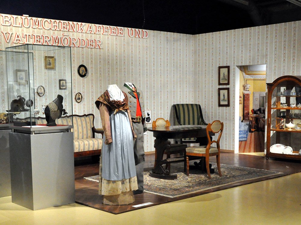 2018 LE(O)BENSBILDER – LE(O)BENSSPUREN - Kunsthalle Leoben © Winter Artservice